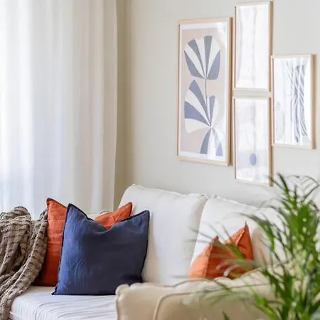 Downtown Flat With 46 Sqm Private Rooftop Terrace