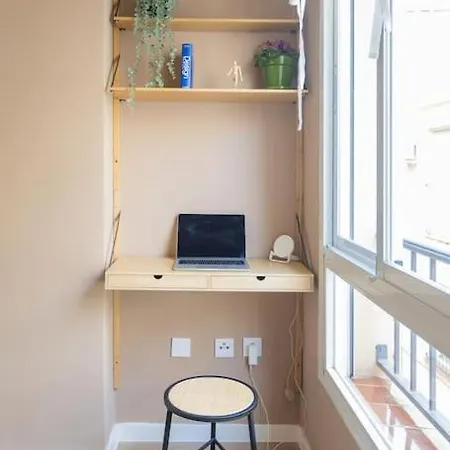 Downtown Flat With 46 Sqm Private Rooftop Terrace
